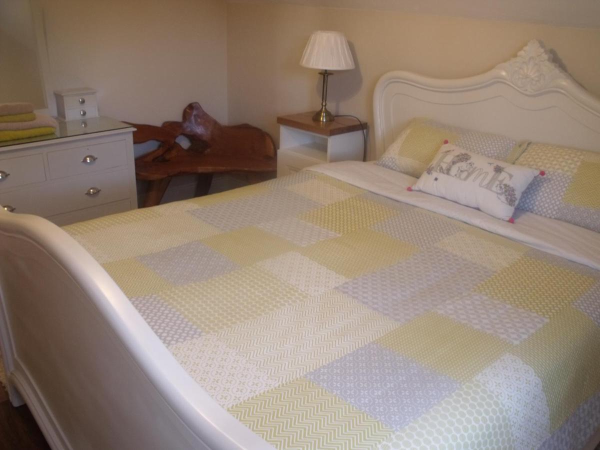The Ridgewood Lodge Newbridge  Esterno foto