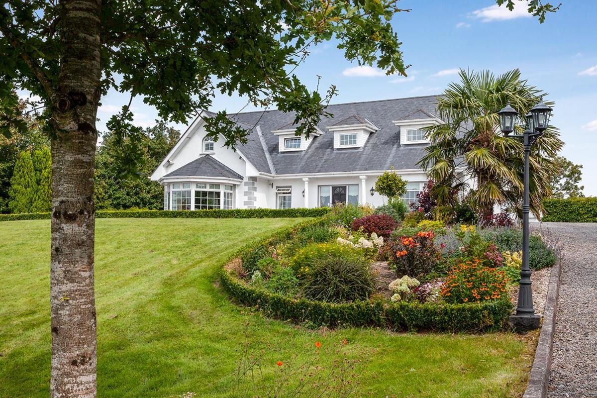 The Ridgewood Lodge Newbridge  Esterno foto