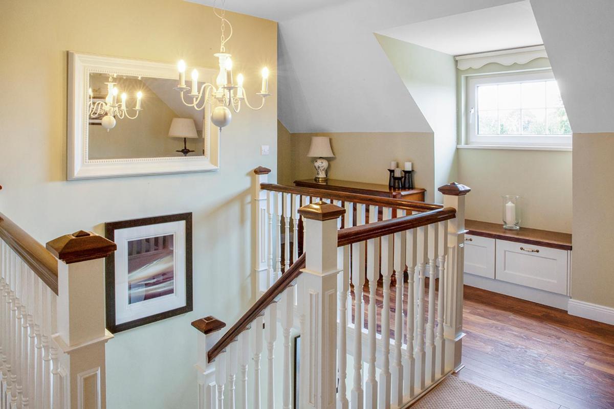 The Ridgewood Lodge Newbridge  Esterno foto