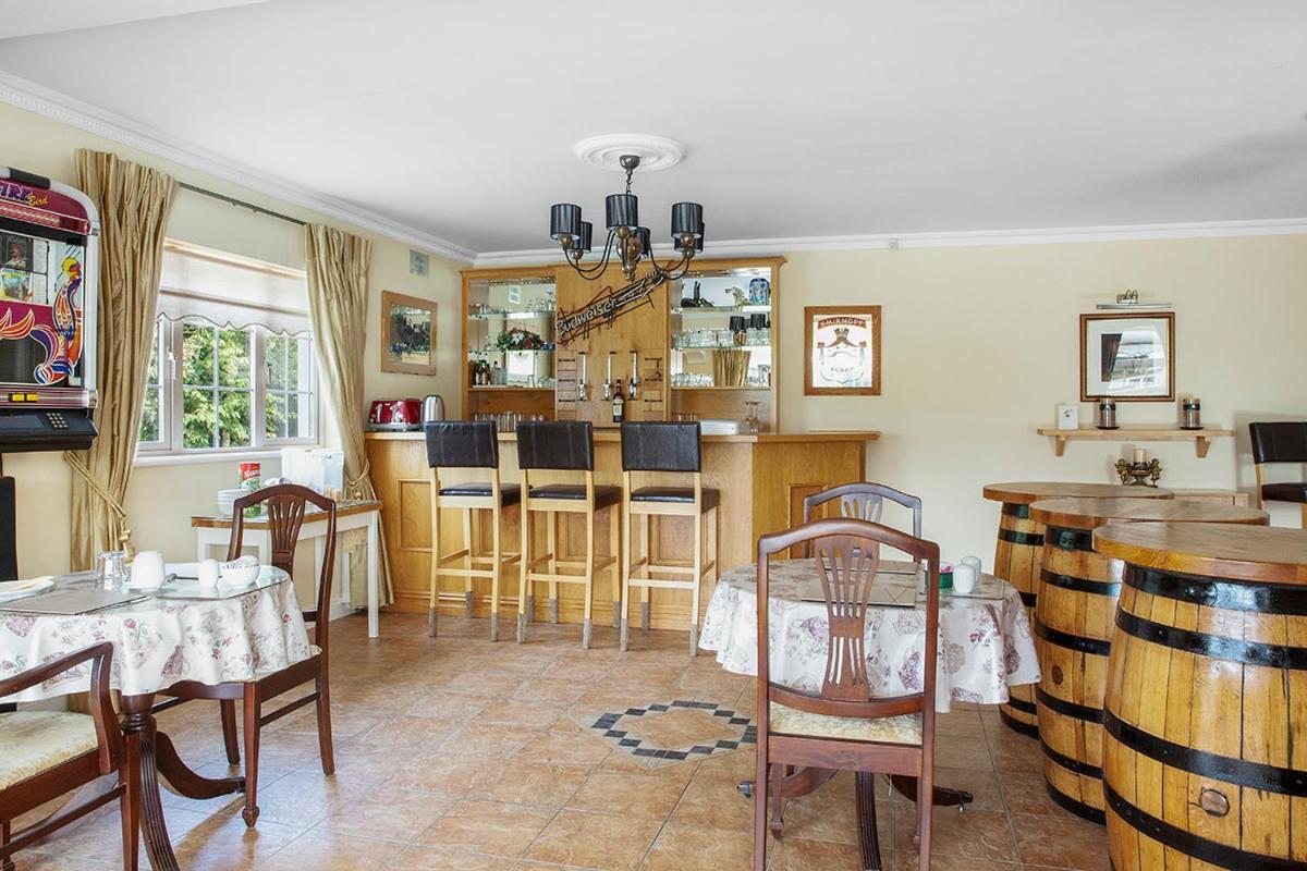 The Ridgewood Lodge Newbridge  Esterno foto